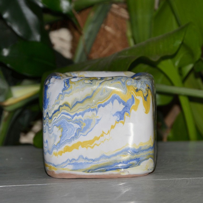 Cendrier anti fumée Cube marbré jaune et bleu et blanc