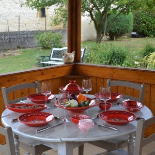 Assiette creuse Tatoué rouge - D 24 cm