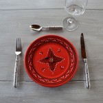 Assiette plate Tatoué rouge - D 24 cm